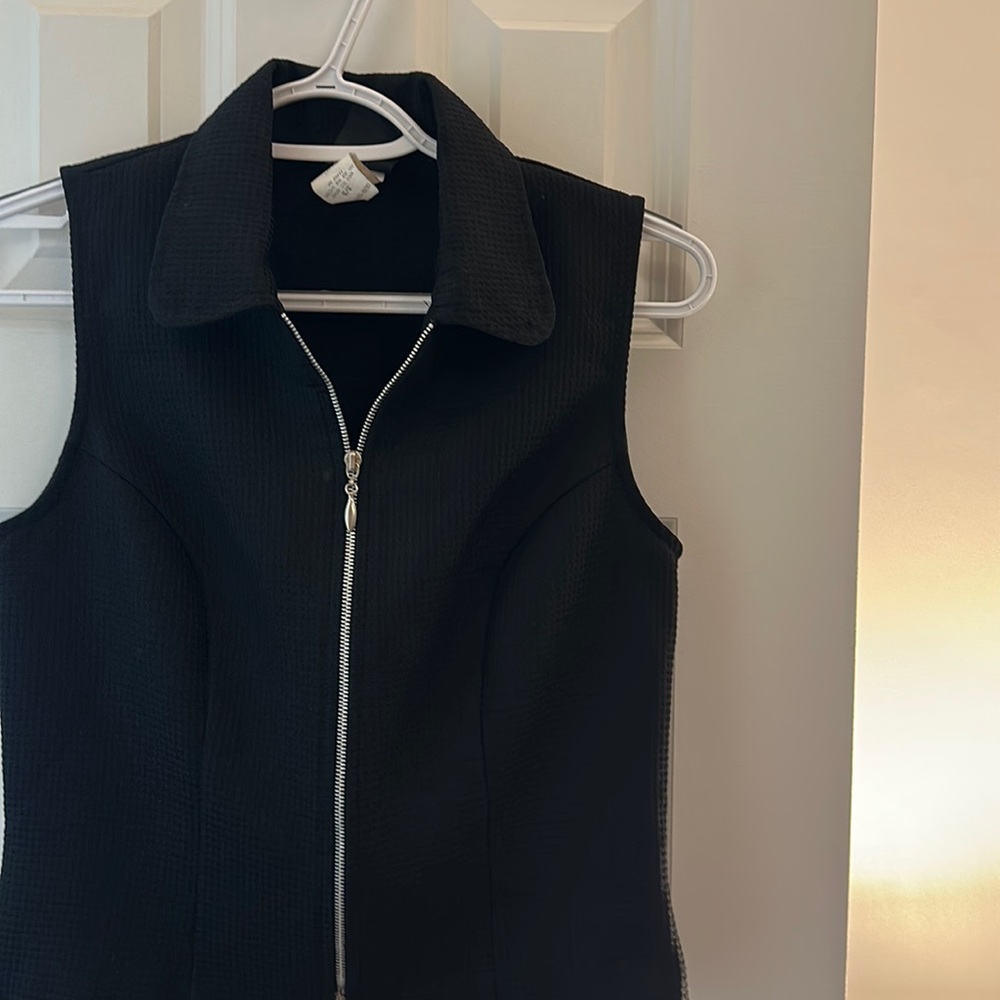 My Michelle Zip Top - Picture 2 of 7